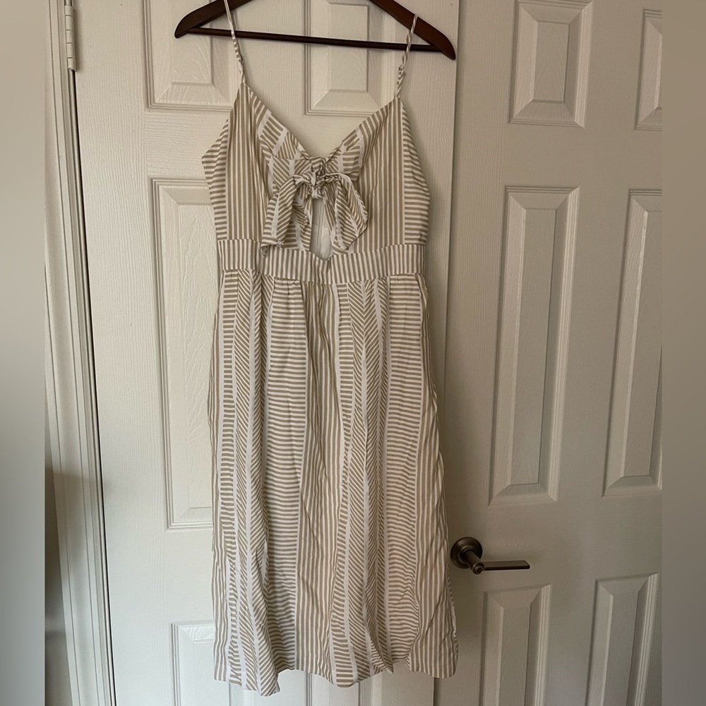 NWT LUSH Cutout Midi Dress